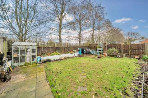 2 Partridge Close