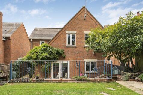 2 Partridge Close