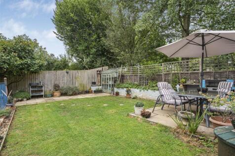 2 Partridge Close