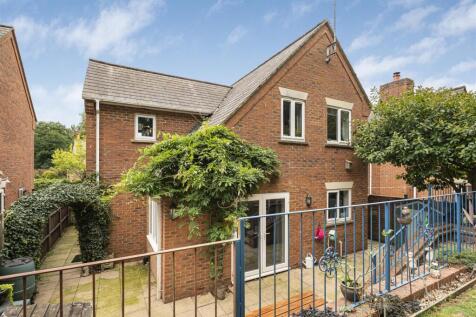 2 Partridge Close