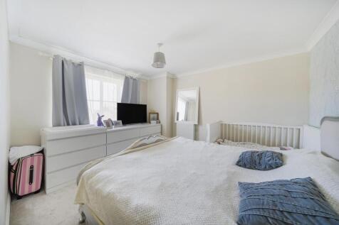 27 Dewar Drive