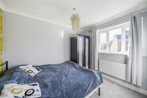 27 Dewar Drive