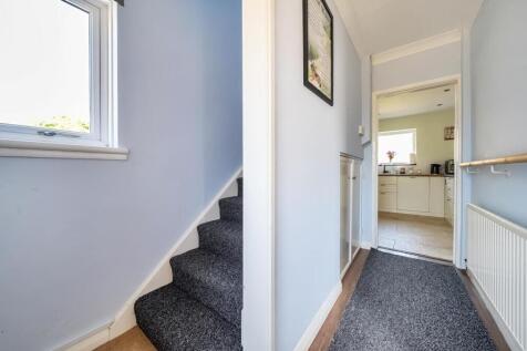 4 Clare Avenue