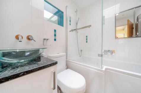 12 Bricketts lane. Flore