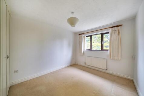 27 Spring Lane, Flore