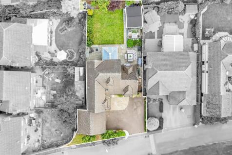 Heligan, 54 Bradbury Road