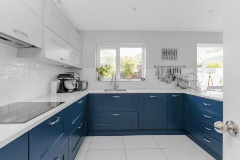 Heligan, 54 Bradbury Road