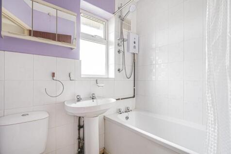 10 Dukelands, Weedon