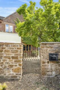 Corner House, 1a Bliss Lane
