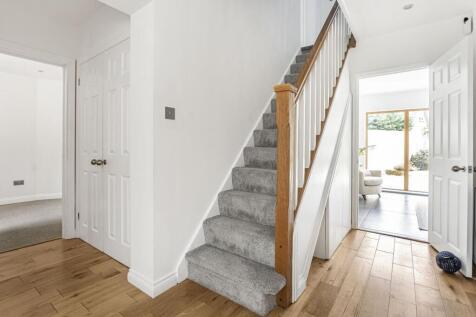 Corner House, 1a Bliss Lane