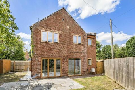 Corner House, 1a Bliss Lane