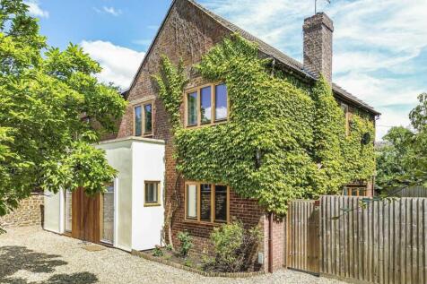 Corner House, 1a Bliss Lane