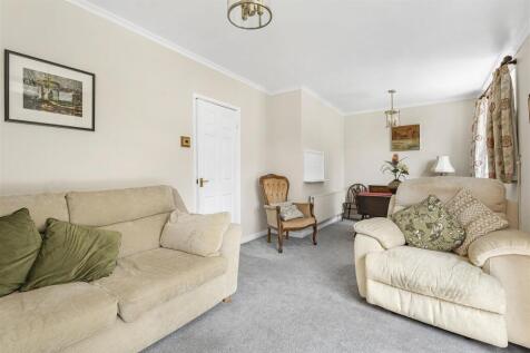 4 Manor Road