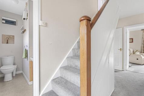 4 Manor Road