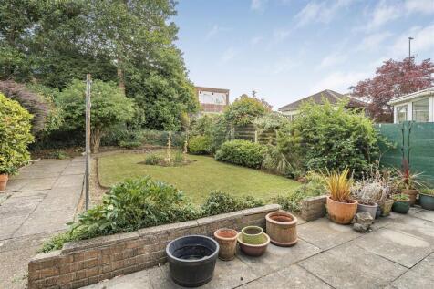 4 Manor Road