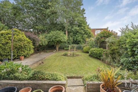 4 Manor Road