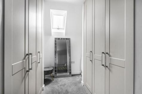 16 Linden Way