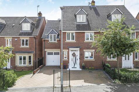 11 Dennetts Close