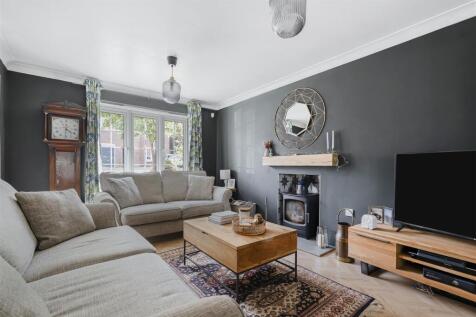 19 St Marys Way