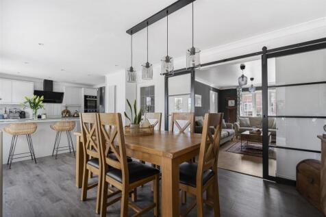 19 St Marys Way