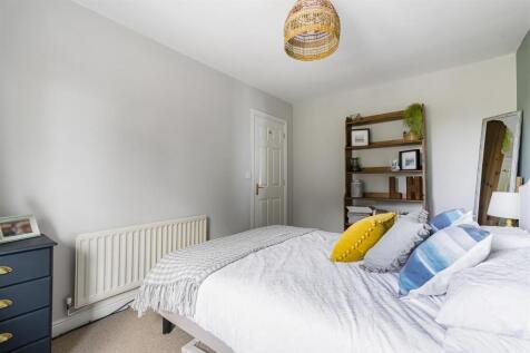 19 St Marys Way