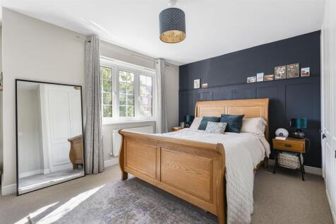 19 St Marys Way