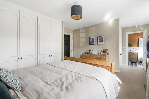 19 St Marys Way