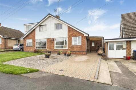 37 St Augustin Way