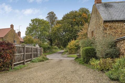 Stepping Stones, Stubbs Road