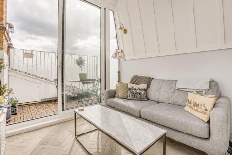 Living Area/Terrace