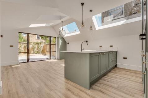 Kitchen/Reception