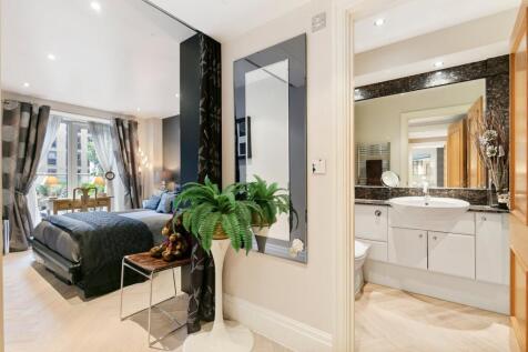 Bedroom / En Suite