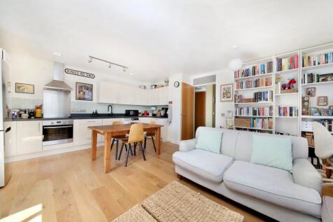 Reception/Kitchen