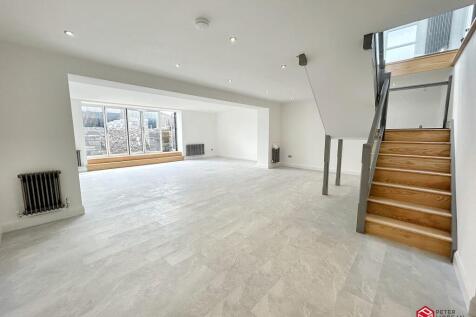Family/ Play Room