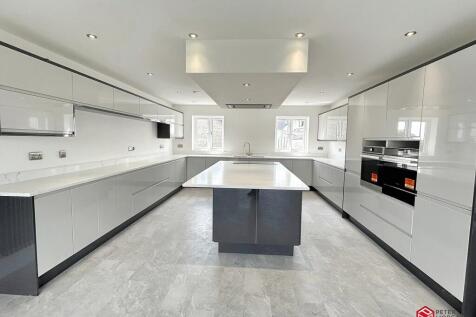 Kitchen/ Breakfast/ Dining Room