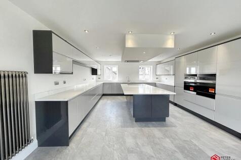 Kitchen/ Breakfast/ Dining Room