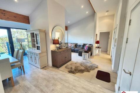 Open Plan Kitchen/ Lounge/ Dining