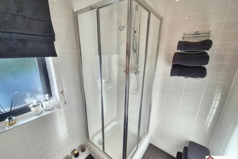 En-suite shower room
