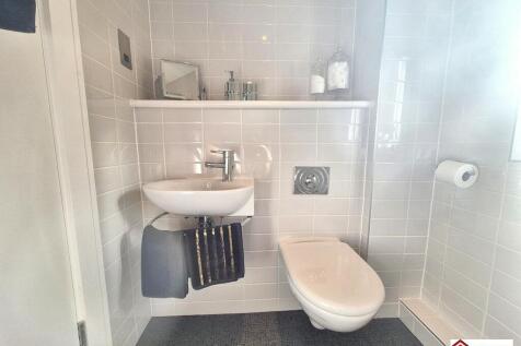 En-suite shower room