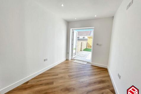 Sitting / Dining Room