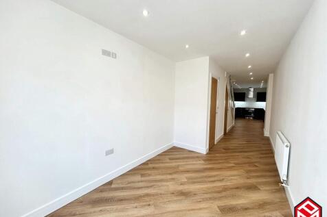 Sitting / Dining Area