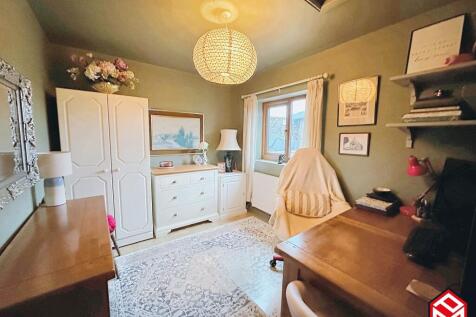 Bedroom 3 / Study