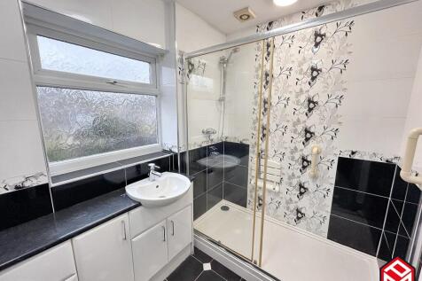 Family Shower Room