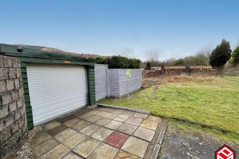 Detached Garage