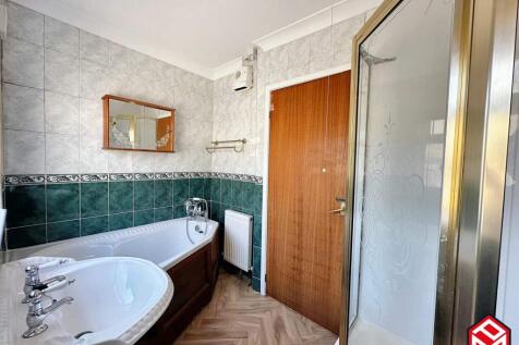 Bath &amp; Shower Room