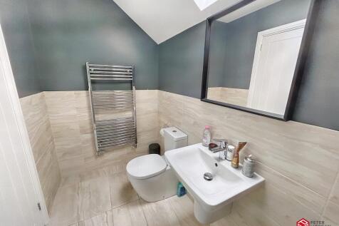 En-suite shower room