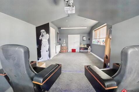 Cinema Room/ Optional Bedroom 5