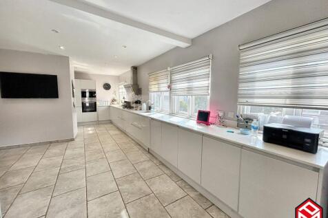 Open Plan Kitchen/ Dining Room