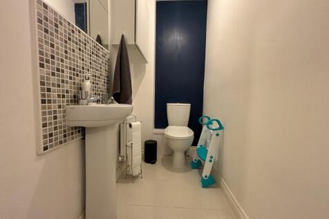 Cloakroom WC