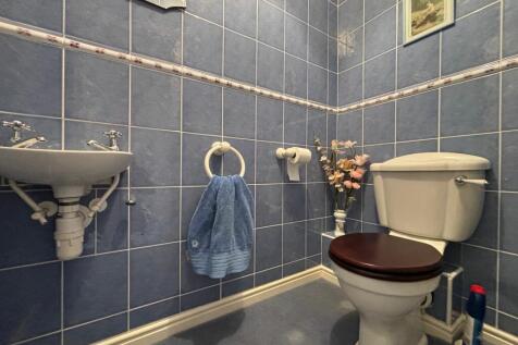 Cloakroom/WC